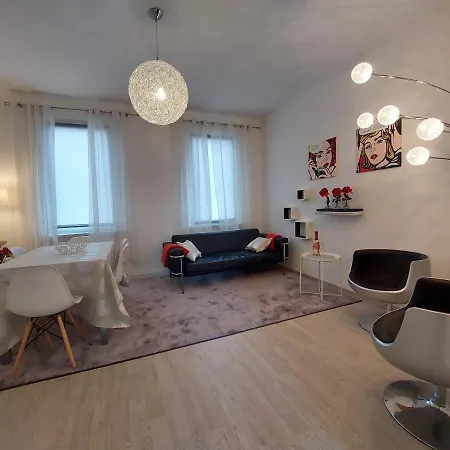 公寓 Gemuetliche Vier-zimmer-ferienwohnung 