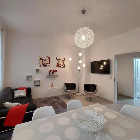 Gemuetliche Vier-zimmer-ferienwohnung 