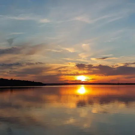 公寓 Gemuetliche Vier-zimmer-ferienwohnung 