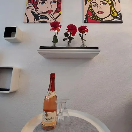 公寓 Gemuetliche Vier-zimmer-ferienwohnung 