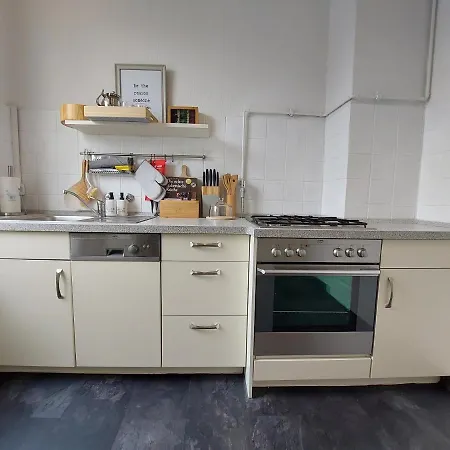 Daire Gemuetliche Vier-zimmer-ferienwohnung 