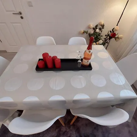 Gemuetliche Vier-zimmer-ferienwohnung 