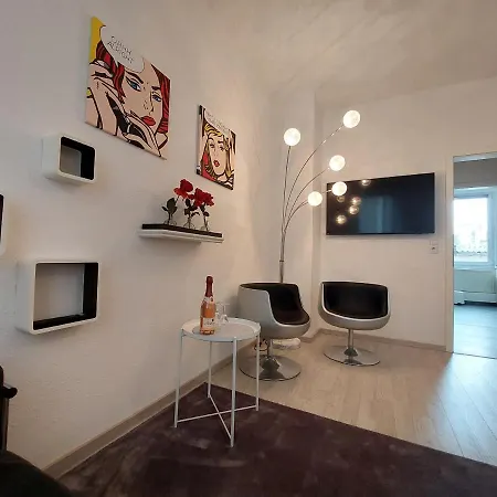 公寓 Gemuetliche Vier-zimmer-ferienwohnung 
